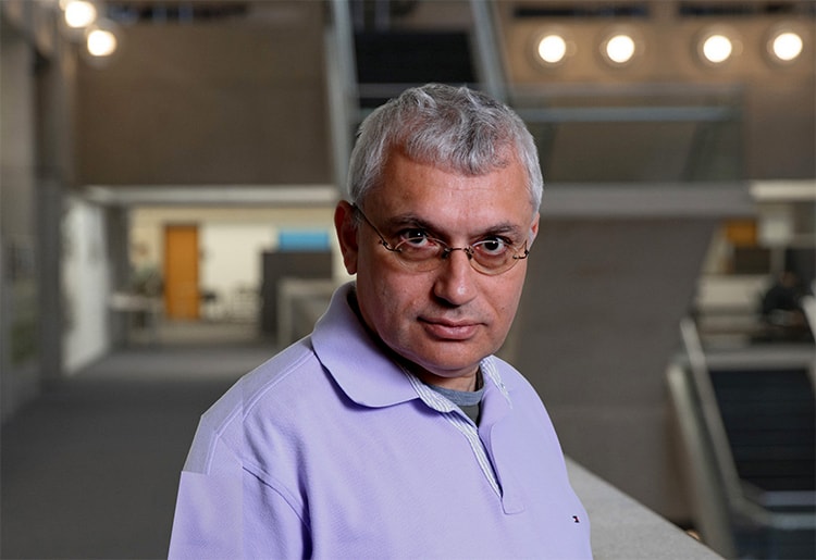 Headshot of Ergun Akleman