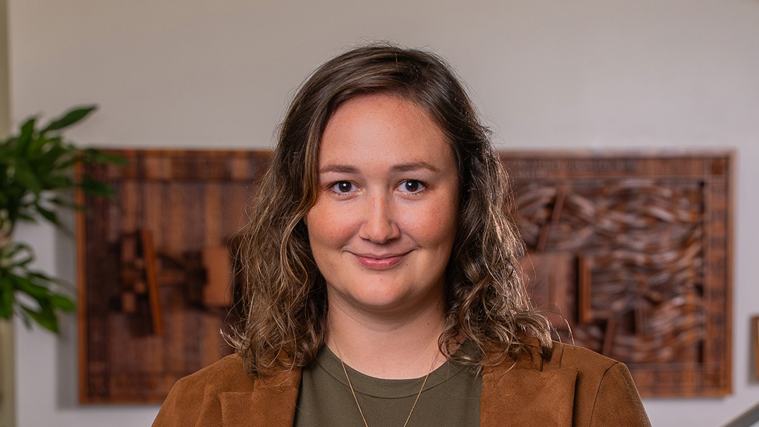 Headshot of Lindsey Wente.